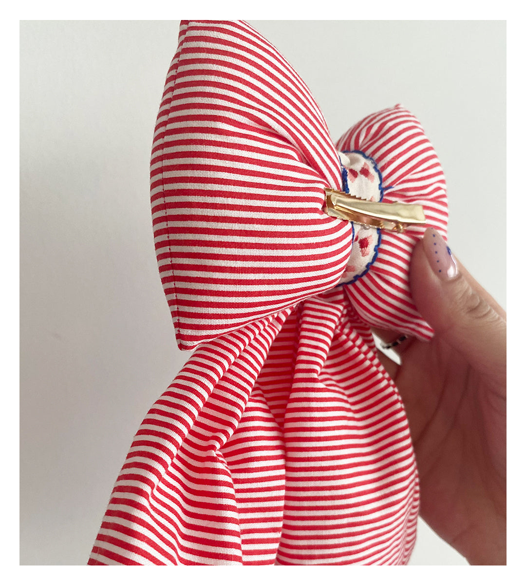 Puff Bow (Red & White Striped)