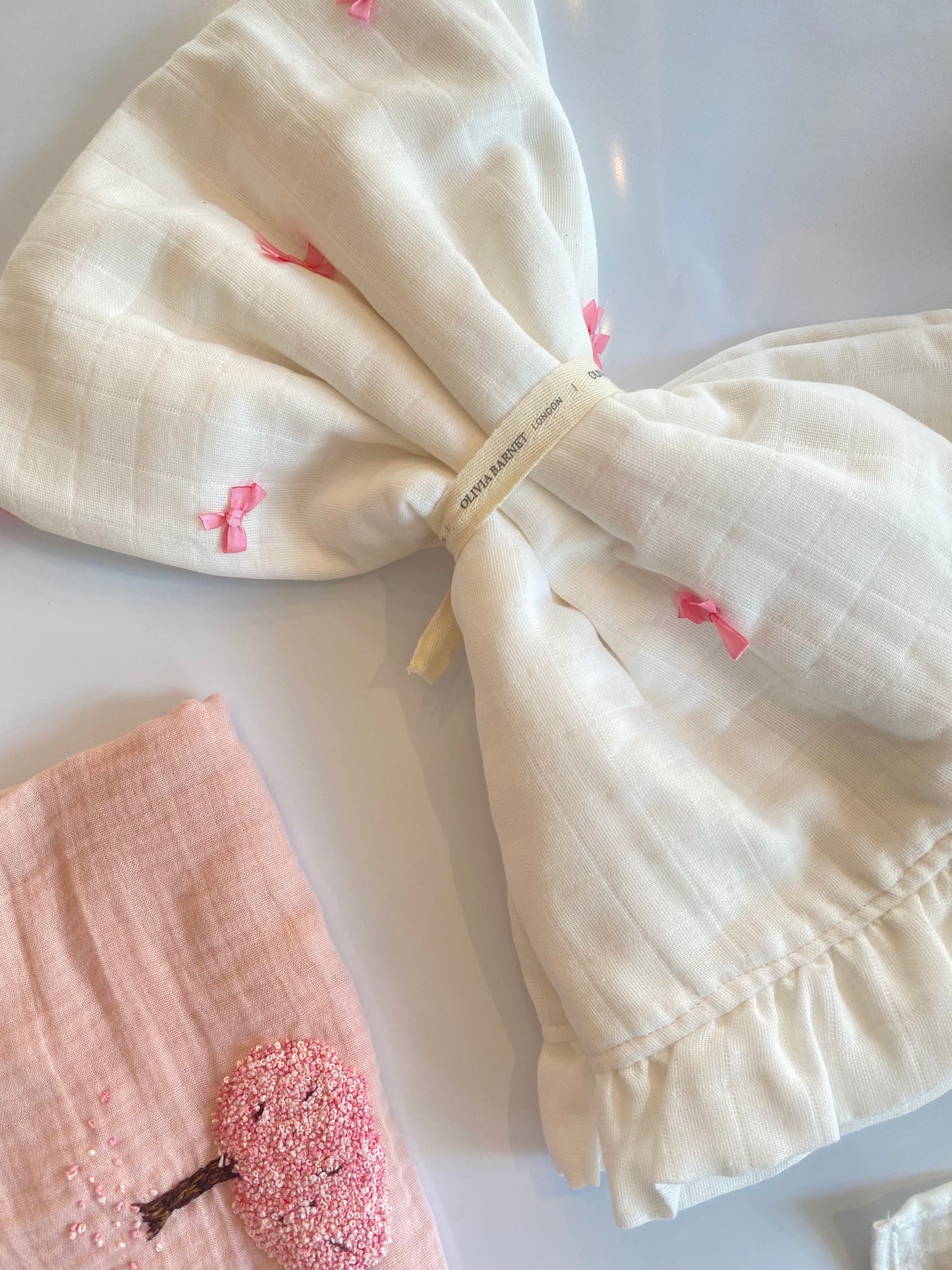 Pink Bow Müslin Blanket