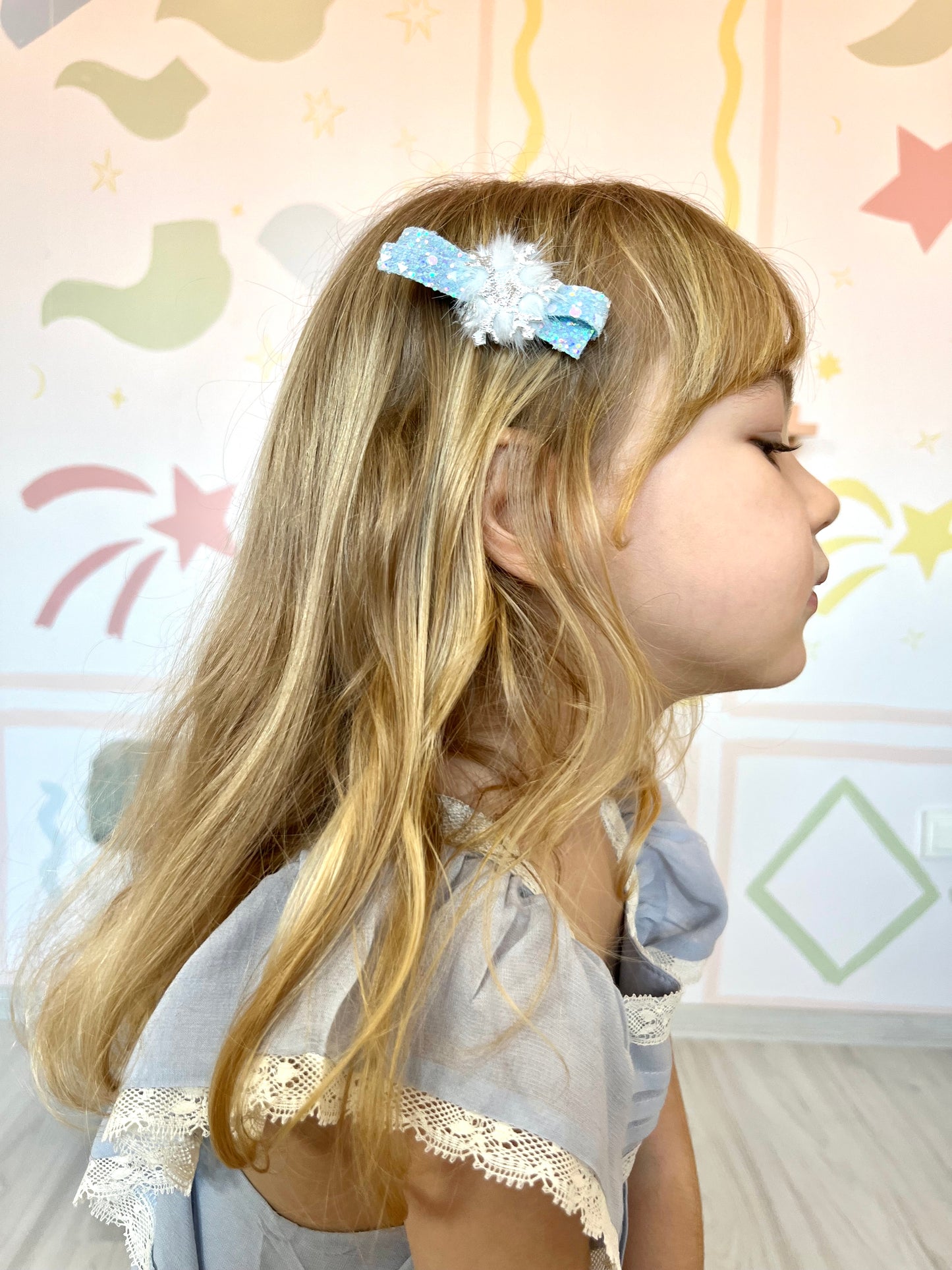 ICY BLUE POM SAÇ KLİPSİ