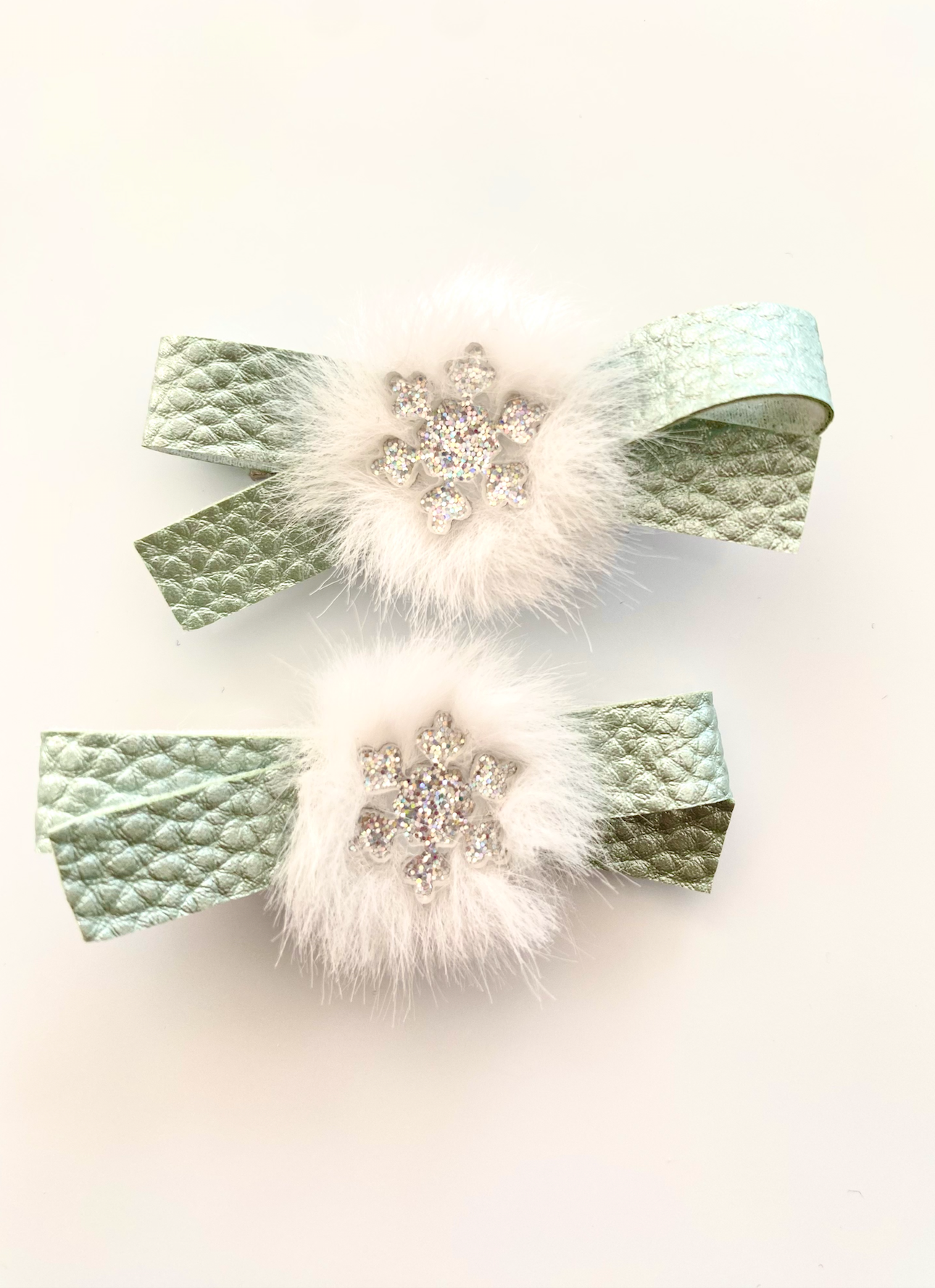 WINTER POM SAÇ KLİPSİ