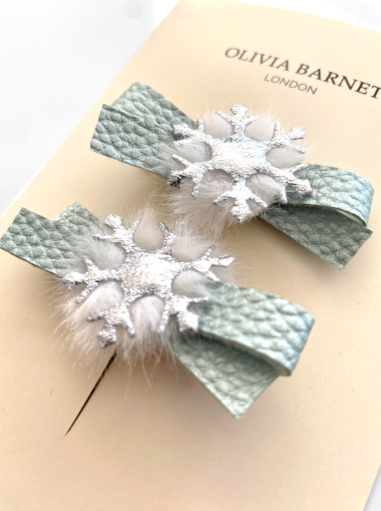 ICY MINT POM SAÇ KLİPSİ