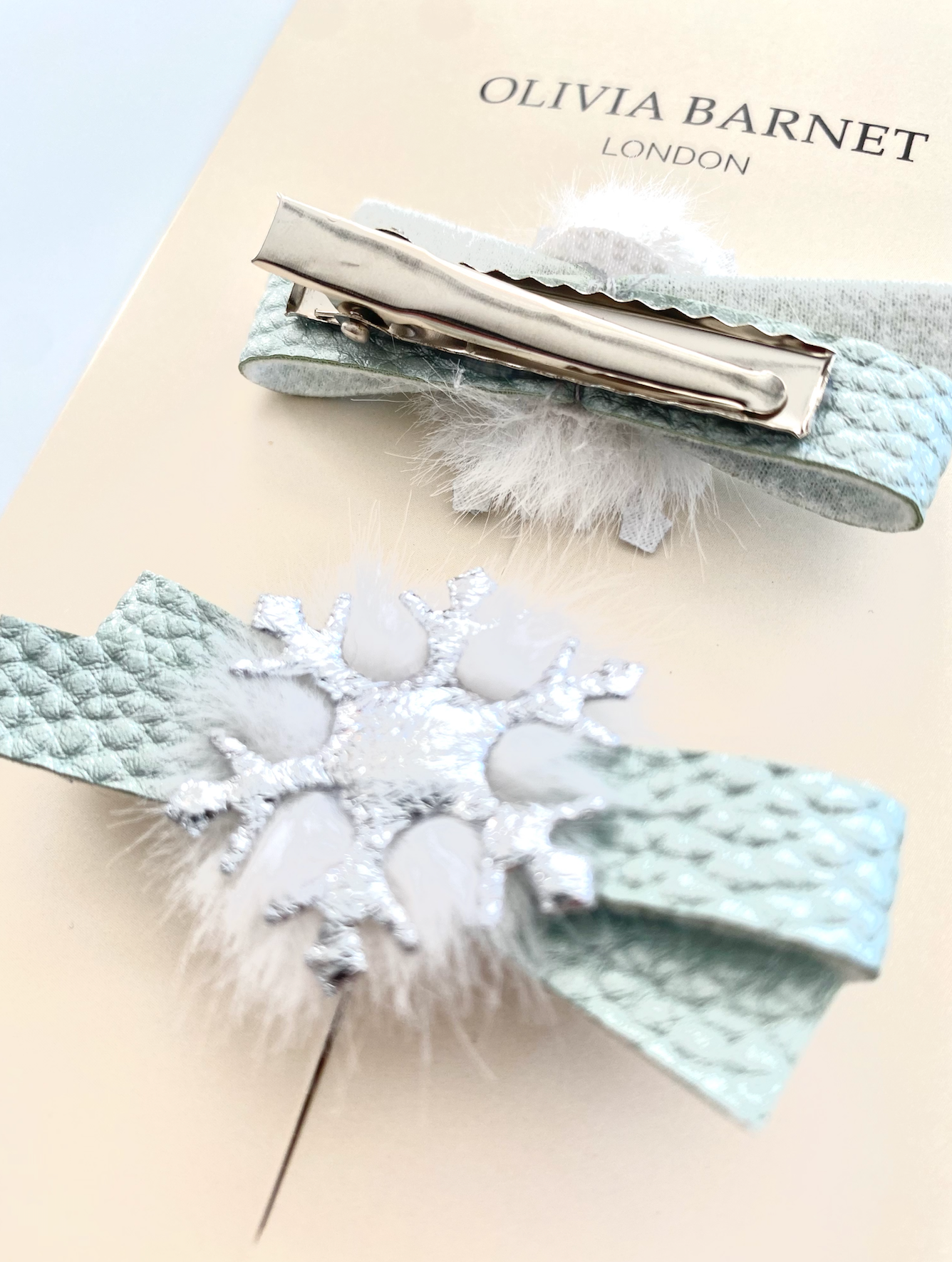 ICY MINT POM SAÇ KLİPSİ