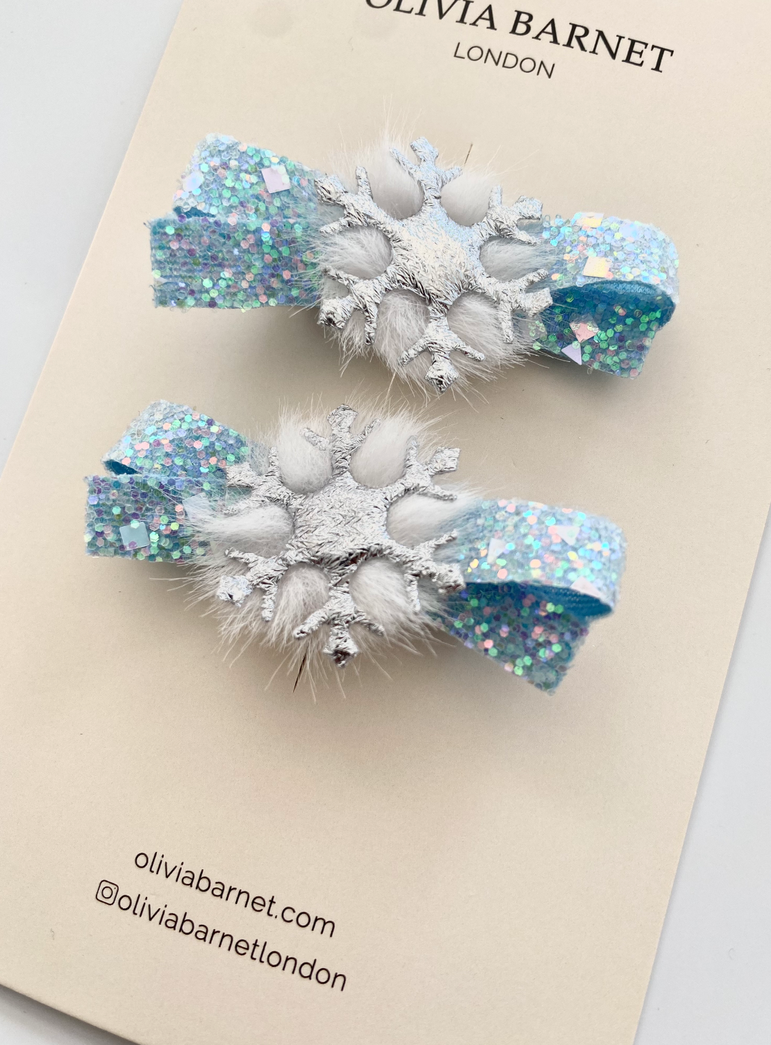 ICY BLUE POM SAÇ KLİPSİ