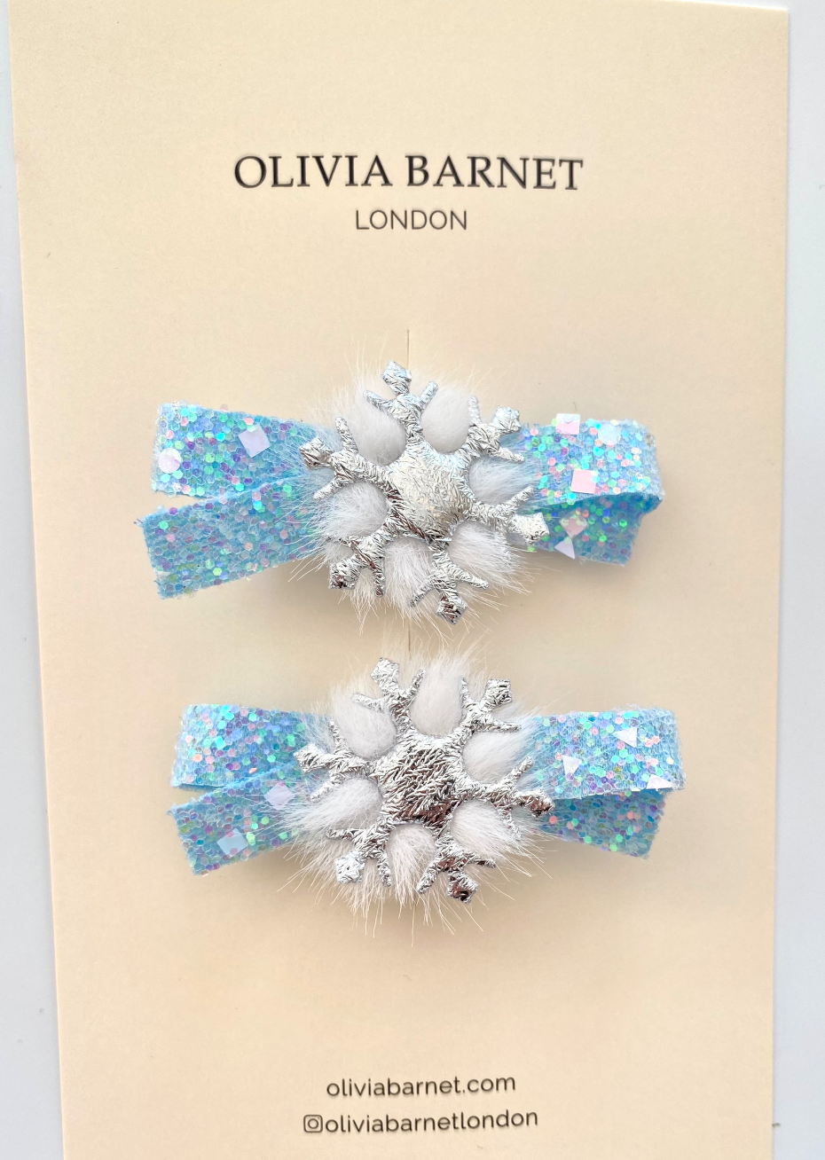 ICY BLUE POM SAÇ KLİPSİ