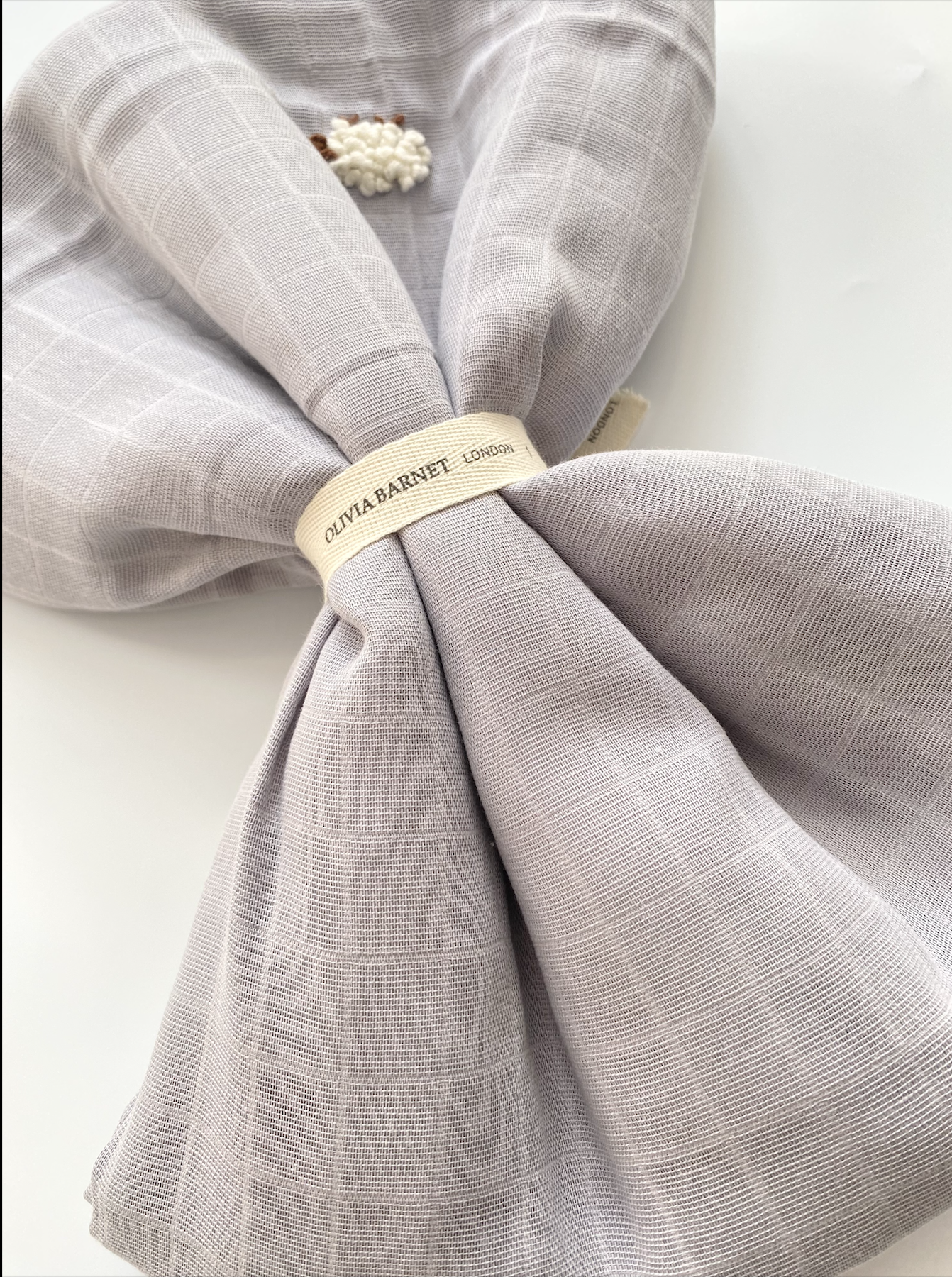 Grey Lamb Muslın